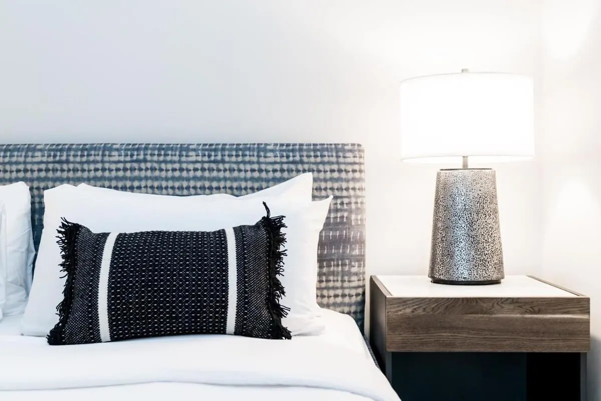 Apartment Cozysuites Music Row Stunning 2Br -Free Parking 05 Nashville United States
