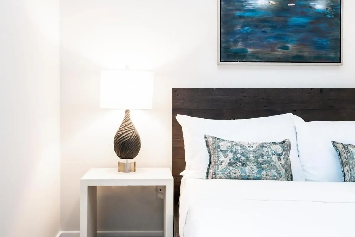 Apartment Cozysuites Music Row Stunning 2Br -Free Parking 05 Nashville United States